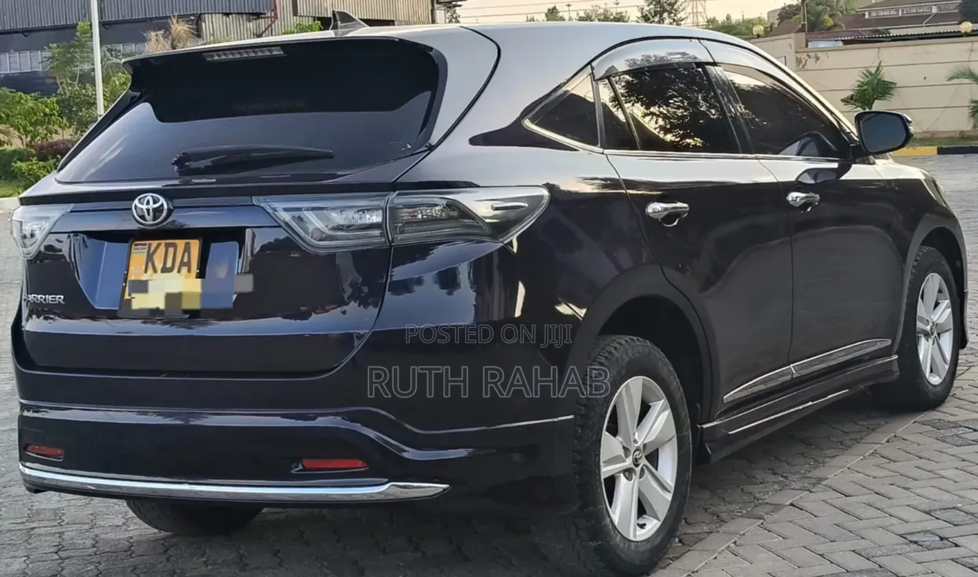 Toyota Harrier 2014