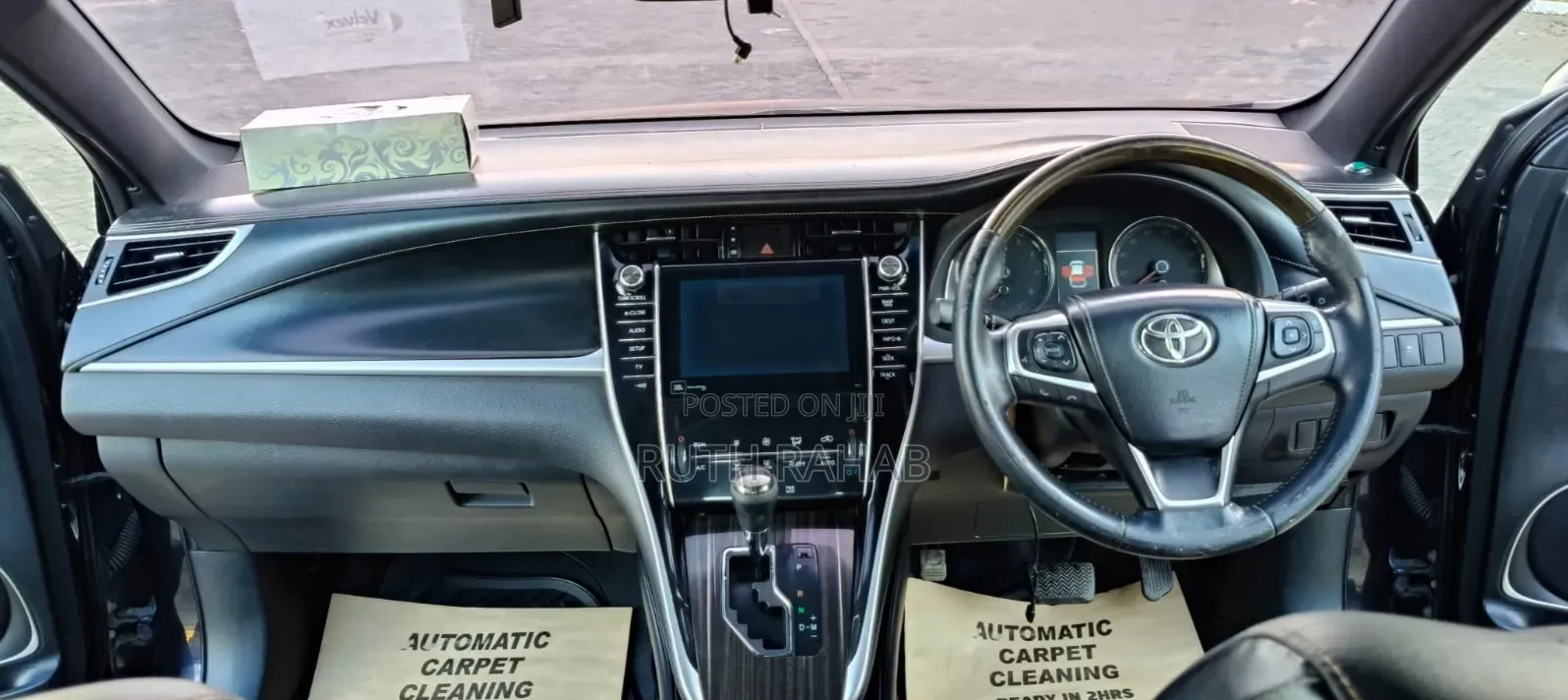 Toyota Harrier 2014