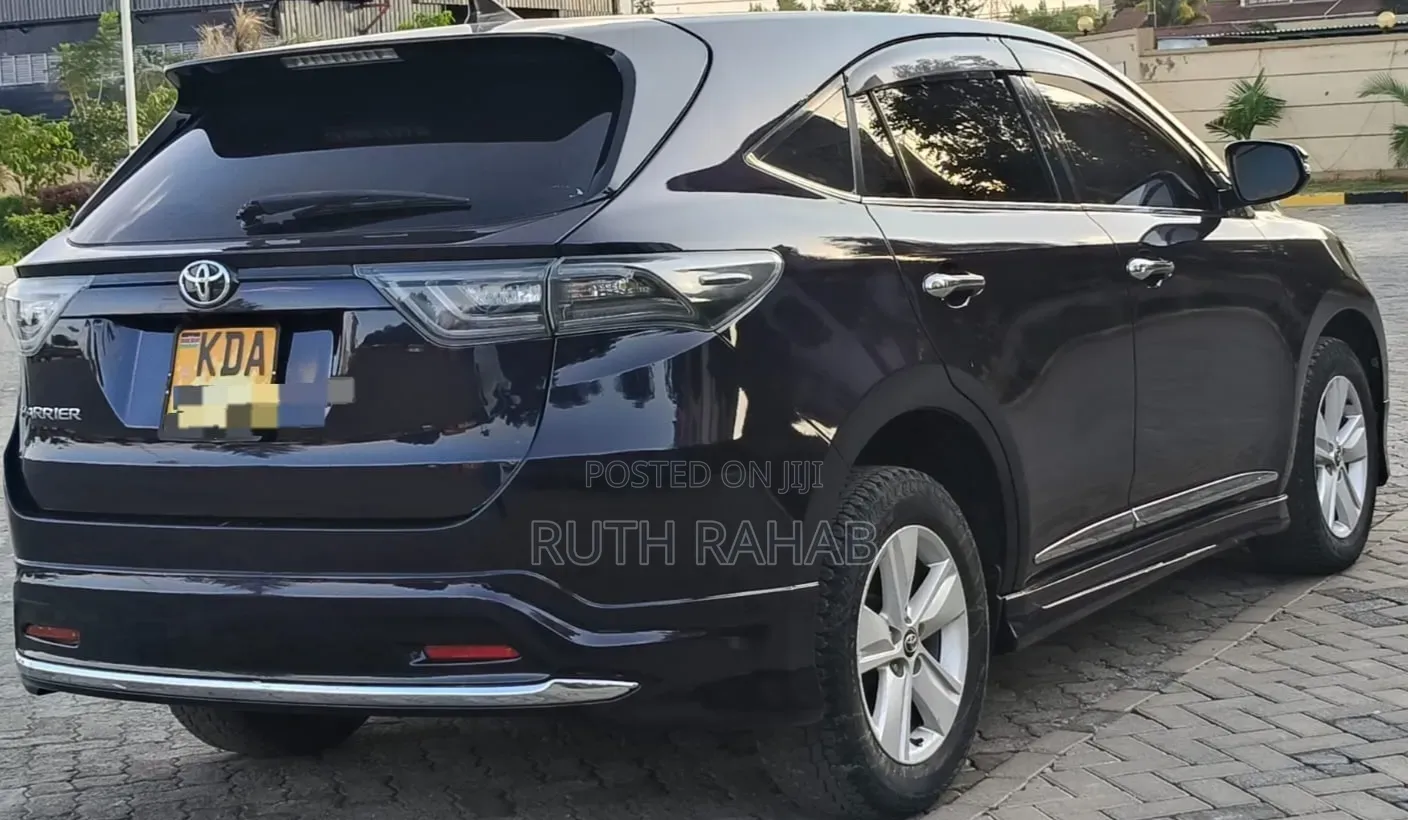 Toyota Harrier 2014