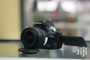 Nikon Dslr Camera With 24mp and Flip Screen