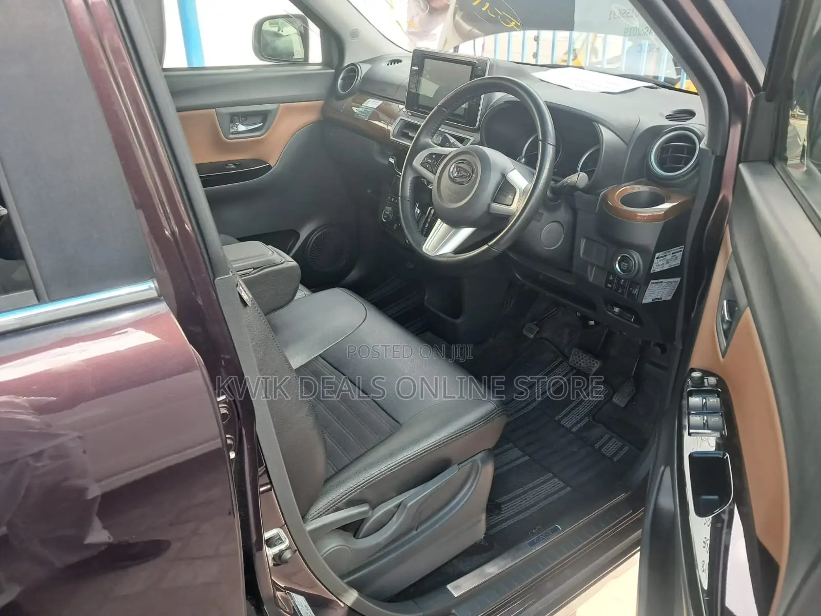 Daihatsu Cast 2019 Burgundy
