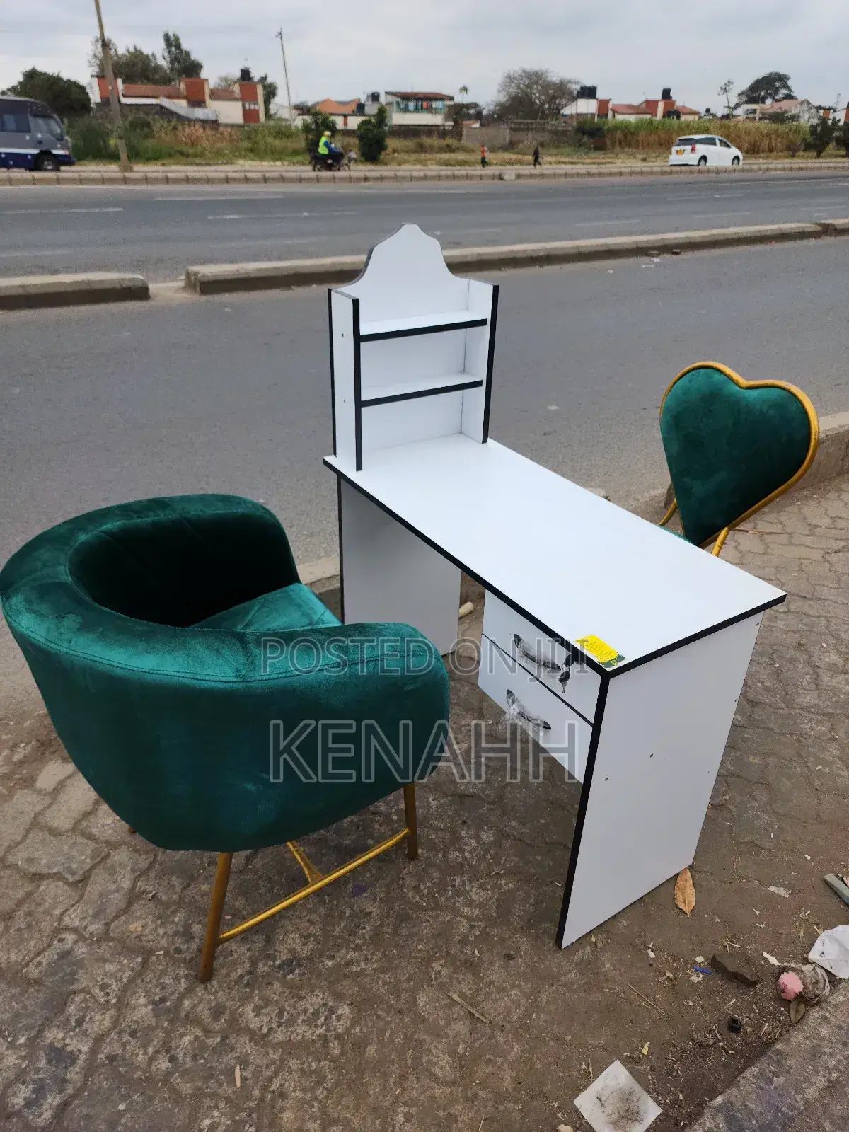Manicure Table , White and Green Chairs