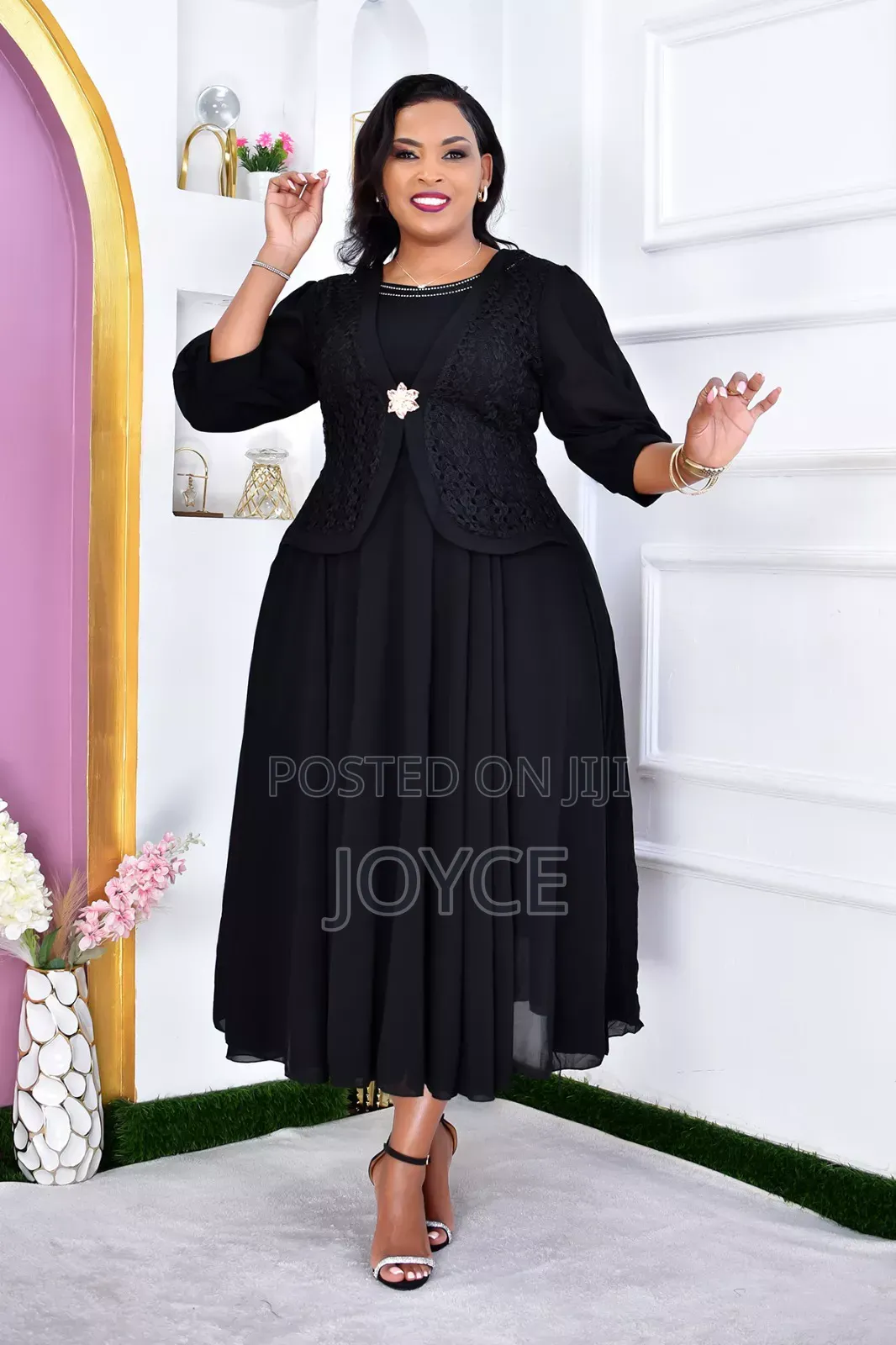 Long Chifrom Dress With a Coat