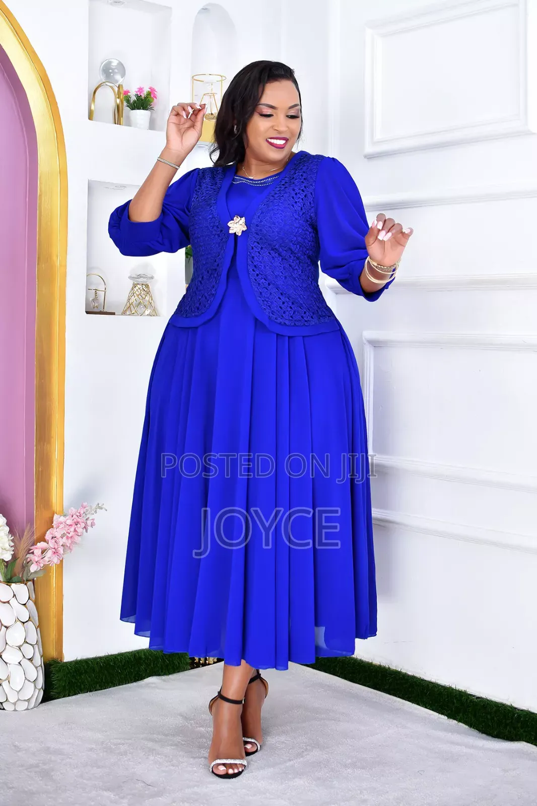 Long Chifrom Dress With a Coat