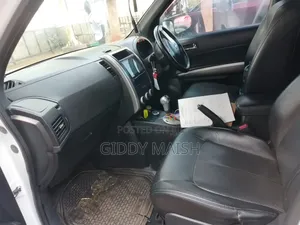 Nissan X-Trail 2011 White