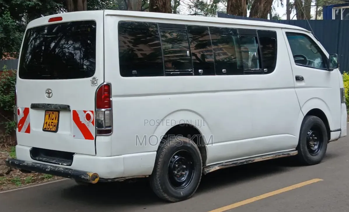 Toyota HiAce 2013 White