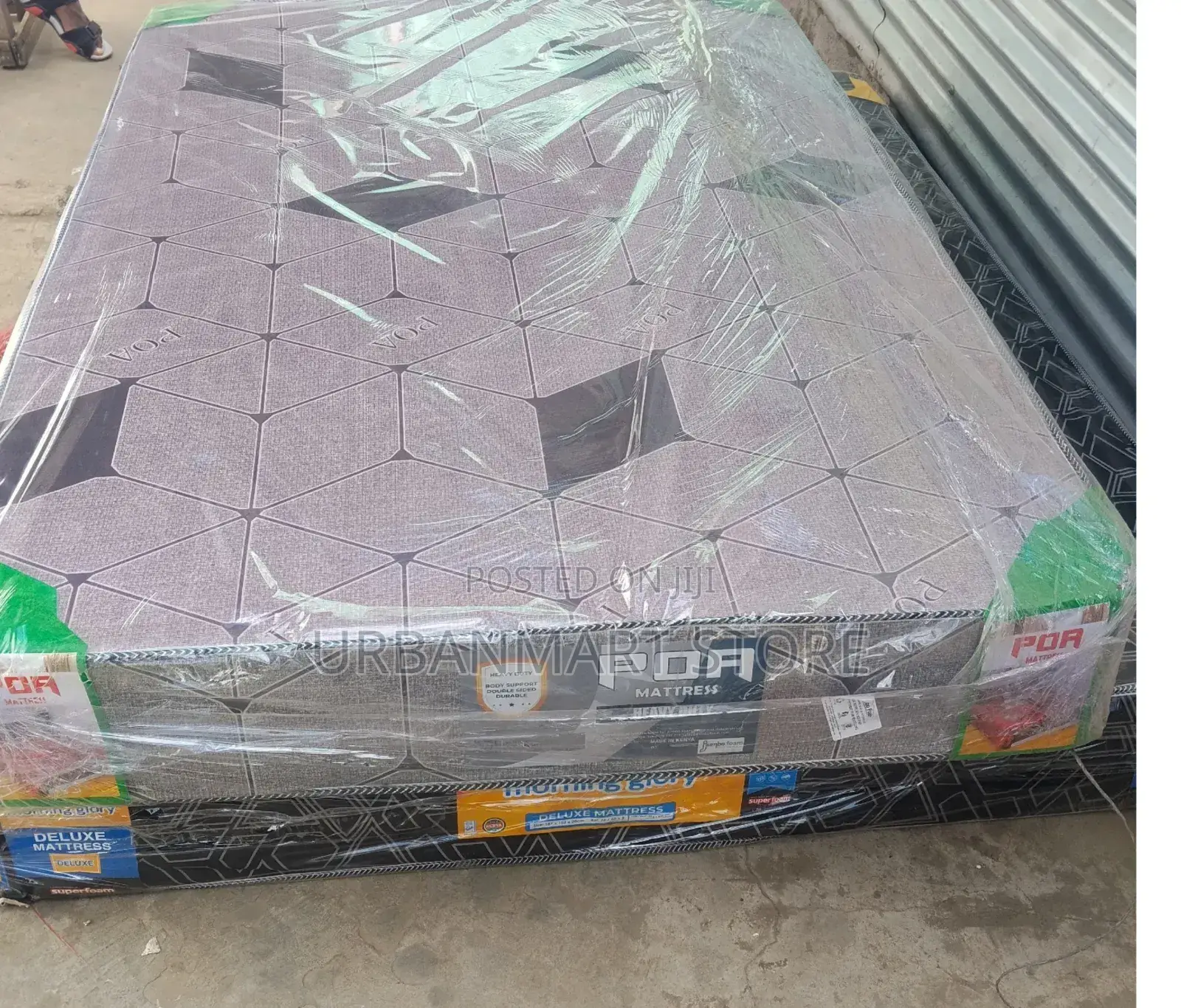 8 Inches, 4 by 6 Plain High Density Mattress - Jumbo