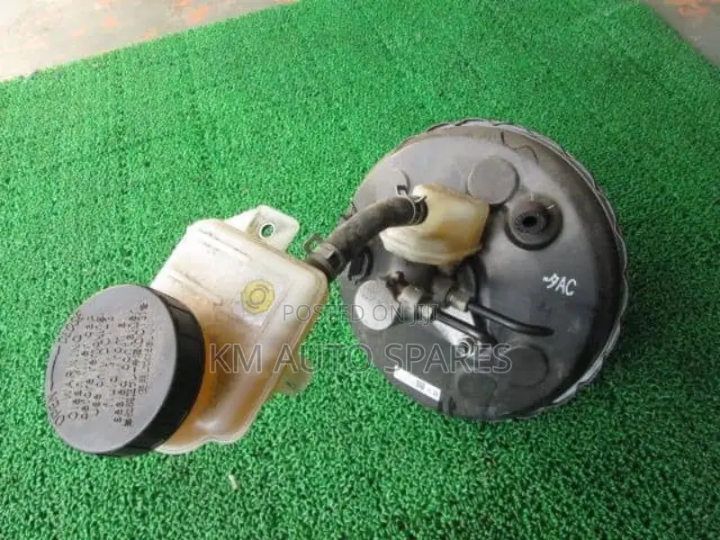 Toyota Roomy Brake Booster/Master Cylinder