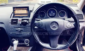 Mercedes-Benz C200 2010 Black
