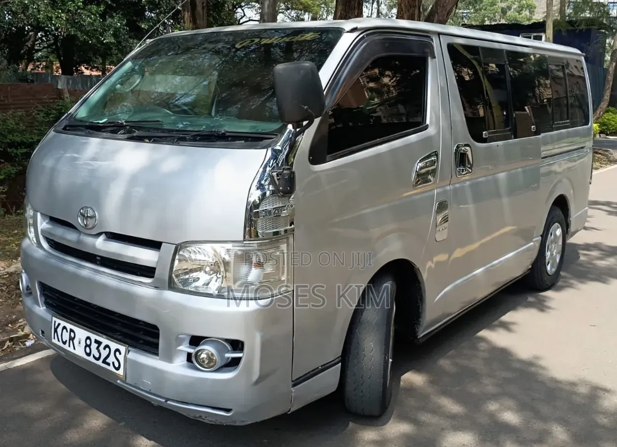 Toyota HiAce 2013 Silver