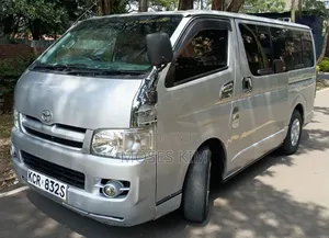 Toyota HiAce 2013 Silver