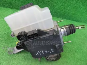 Toyota Urban Cruiser Brake Booster/Master Cylinder