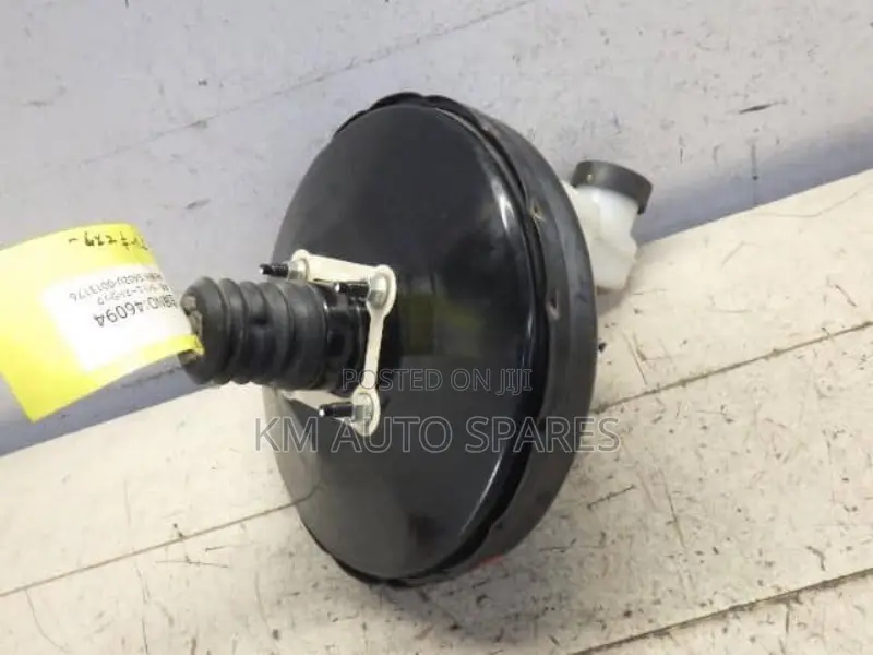 Toyota Liteace Brake Booster/Master Cylinder