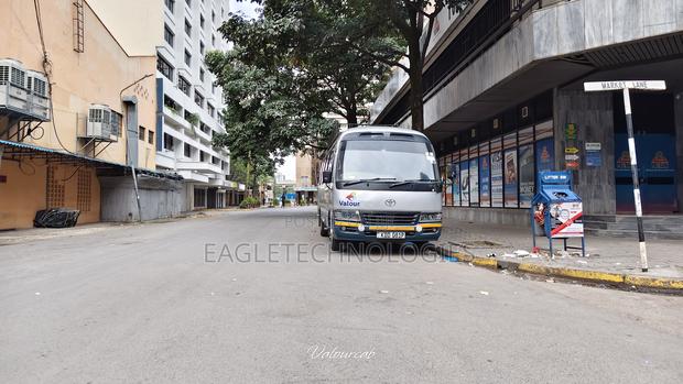 Toyota Coaster 2013 Silver - thumbnail 4