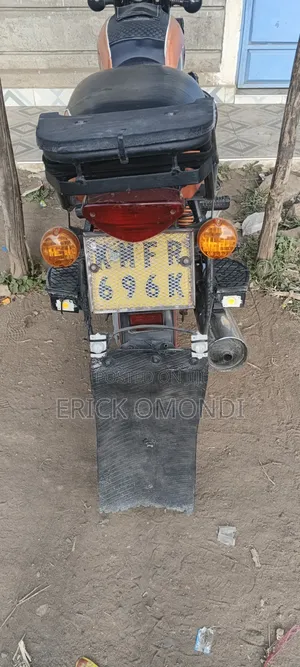 Bajaj Boxer 100 2022 Red