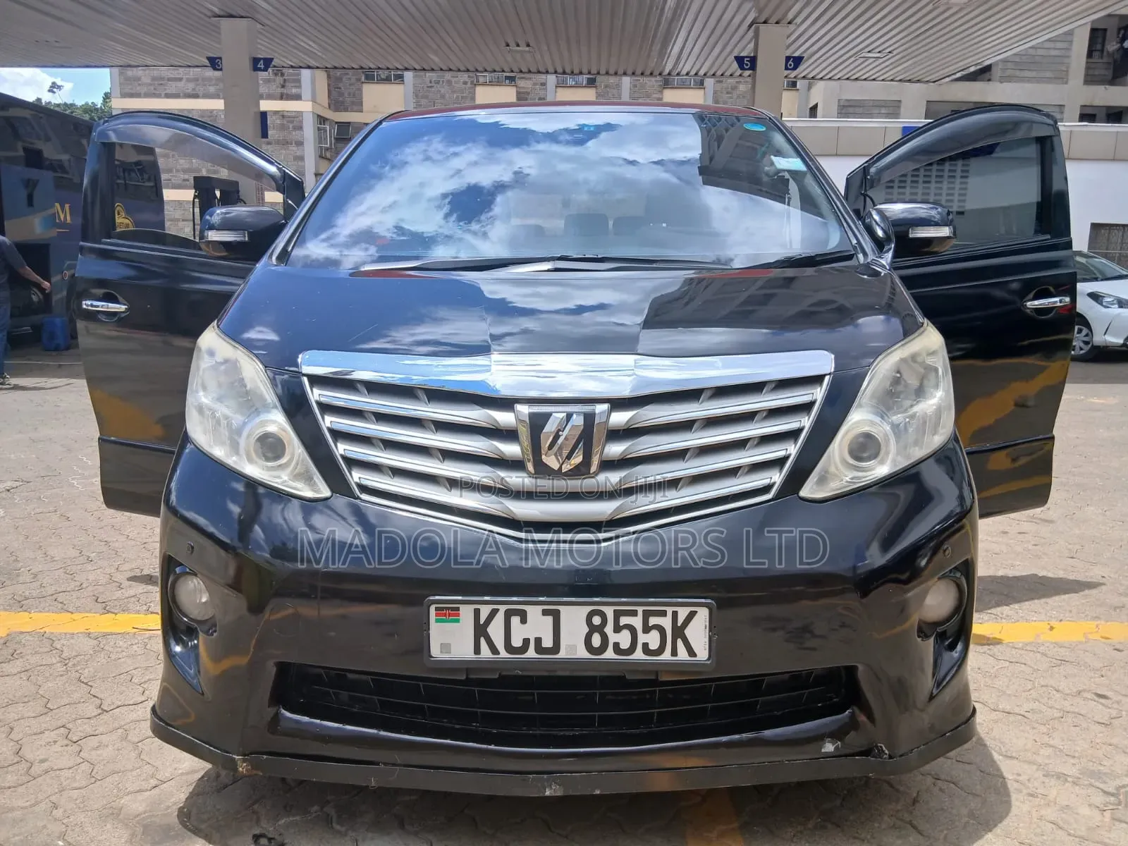 Toyota Alphard 2012 Black