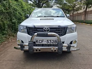Toyota Hilux 2008 White