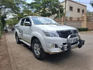 Toyota Hilux 2008 White