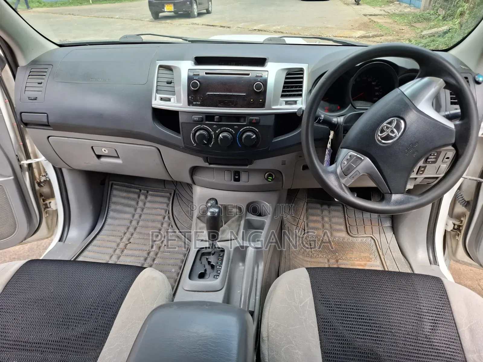 Toyota Hilux 2008 White