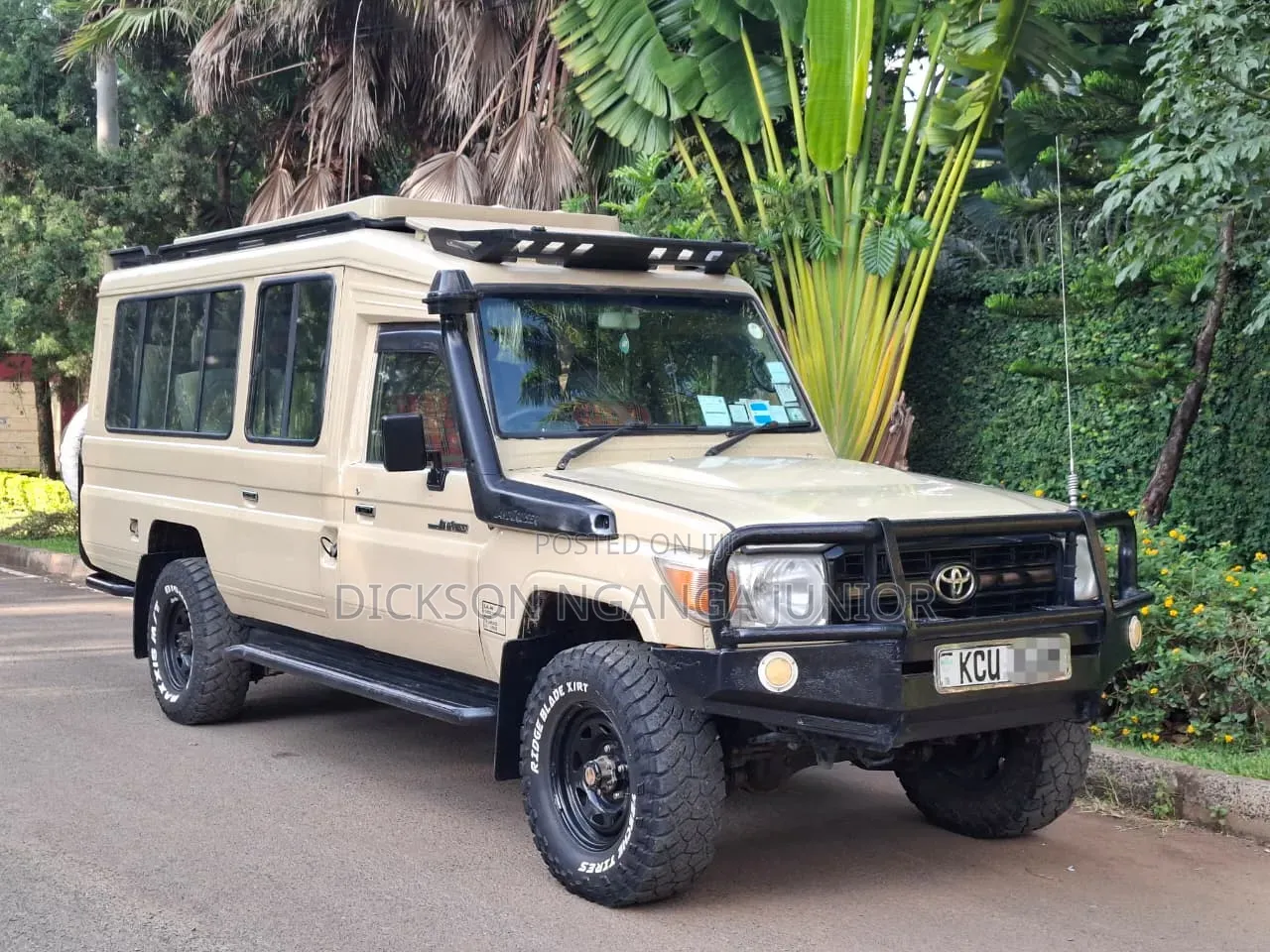 Toyota Land Cruiser 2013 Beige