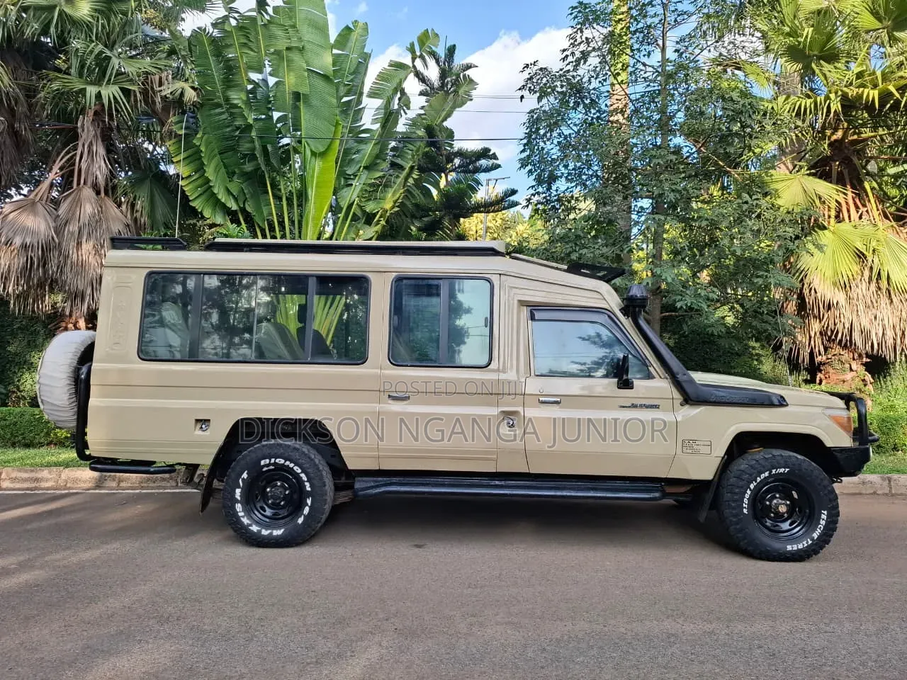 Toyota Land Cruiser 2013 Beige