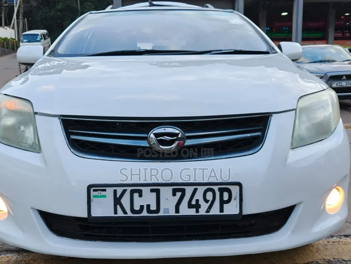 Toyota Corolla Fielder 2010 White