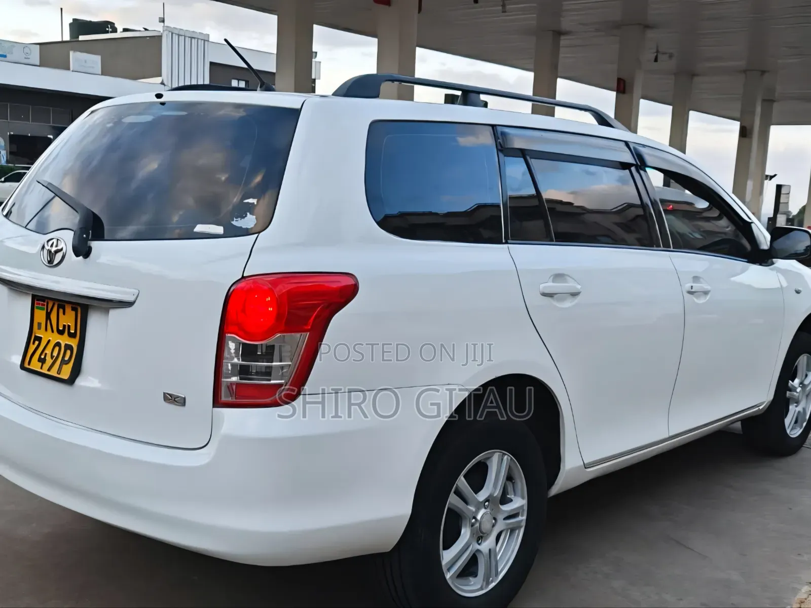 Toyota Corolla Fielder 2010 White