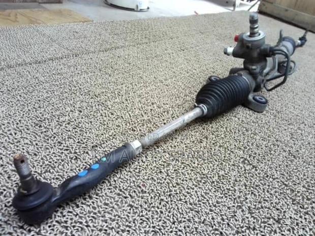 Toyota Isis Steering Rack