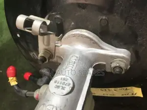 Toyota Isis Brake Booster/Master Cylinder
