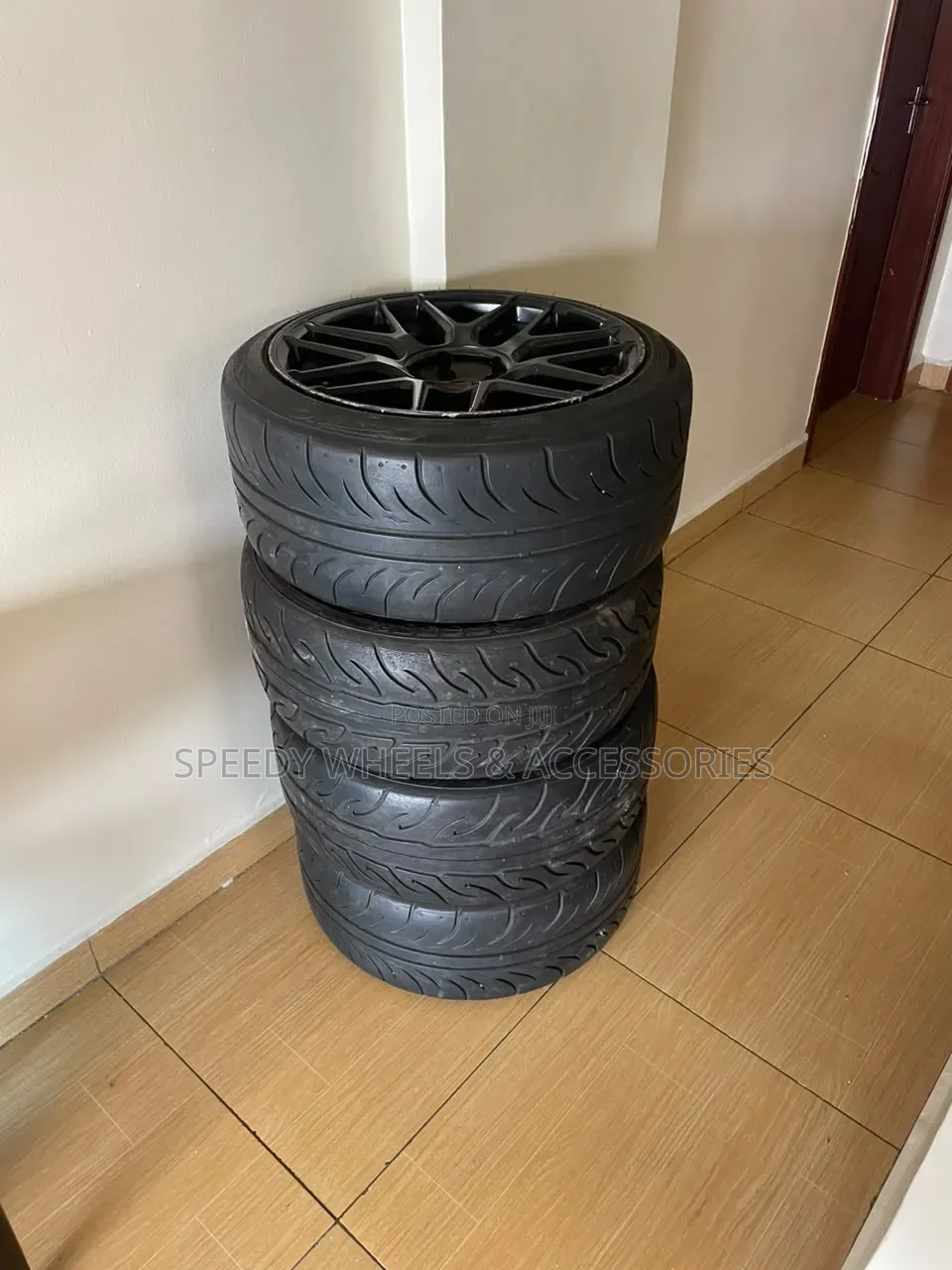 Size 18 Rims With Runflat Tyres Benz/ Golf/Audi