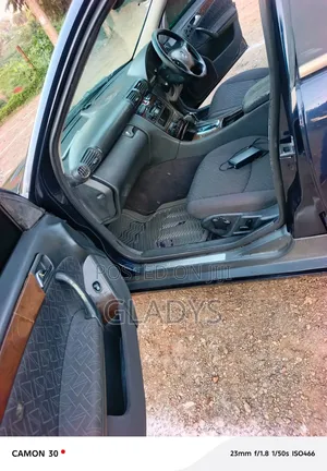 Mercedes-Benz C200 2001 Black