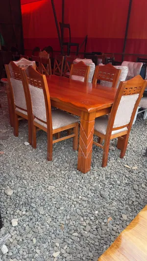 6 Seater Quality Mahogany Dinning Table.