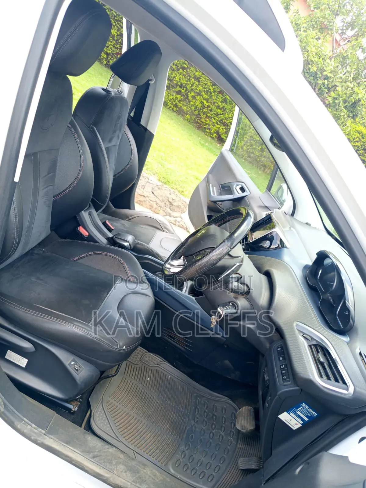 Peugeot 2008 2016 White
