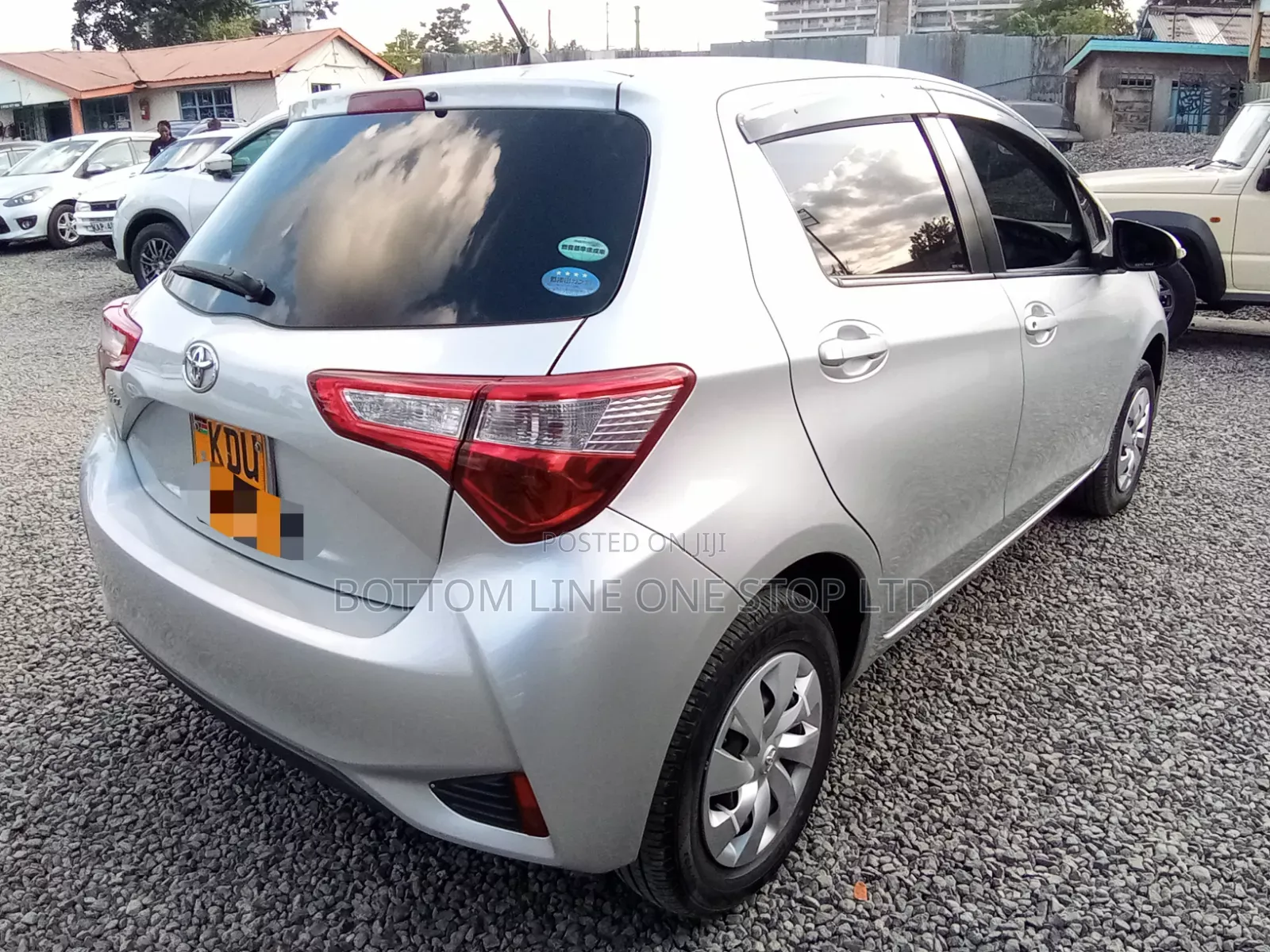 Toyota Vitz 2018 Silver