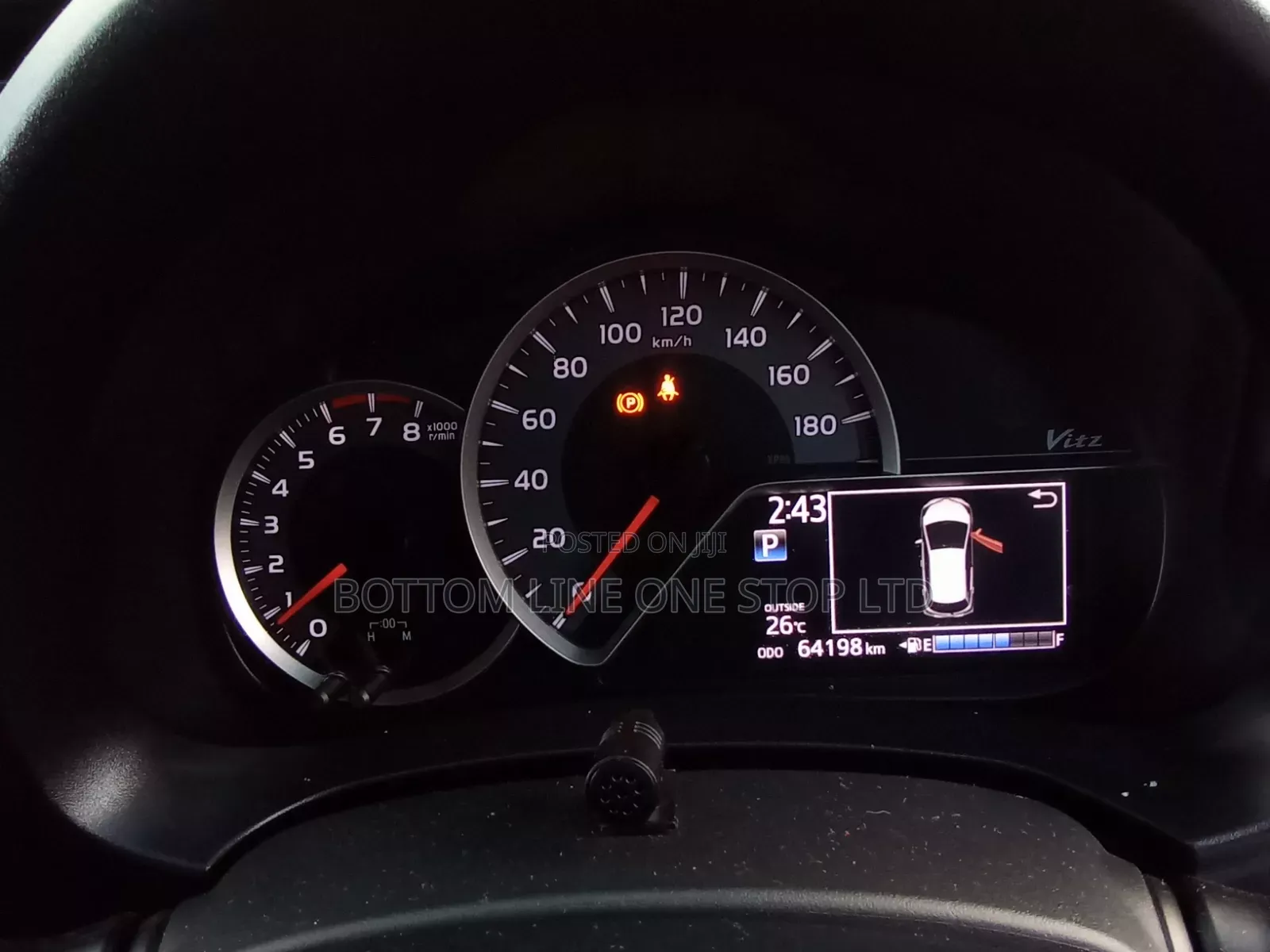 Toyota Vitz 2018 Silver