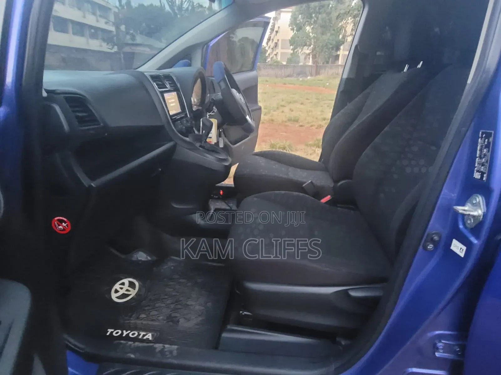 Toyota Ractis 2016 Blue