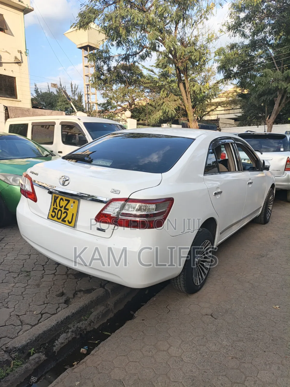Toyota Premio 2012