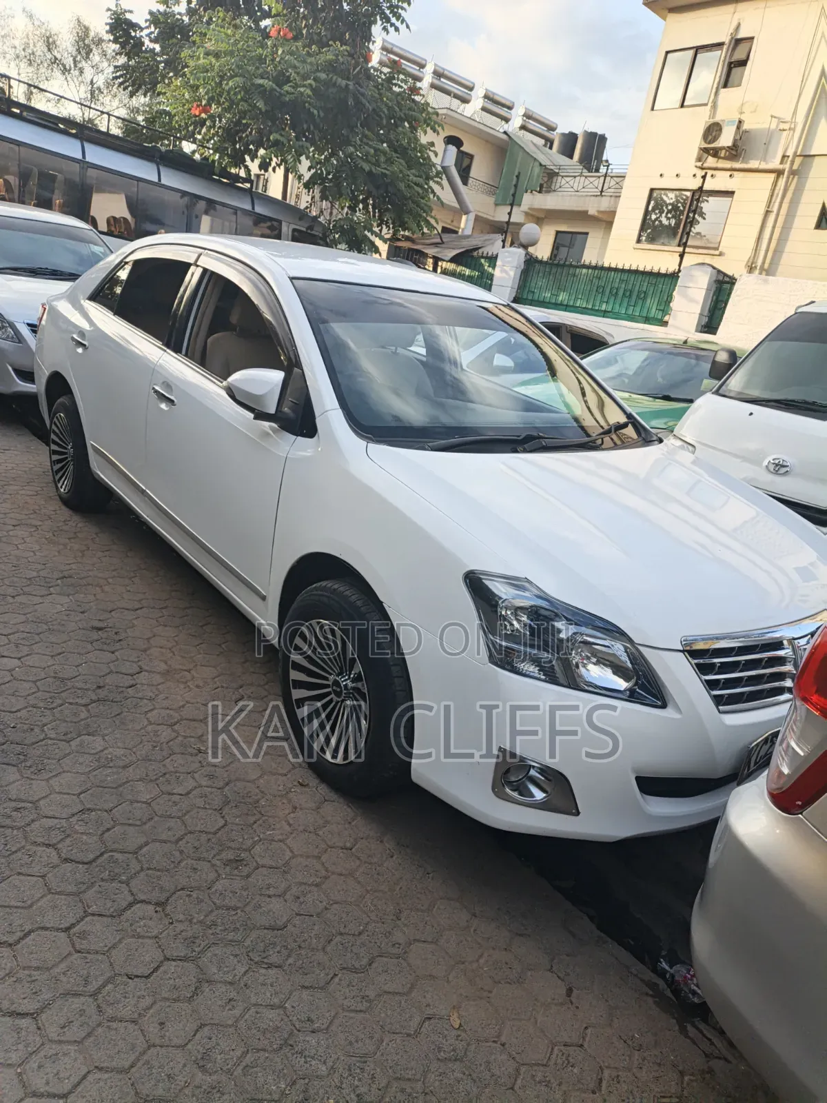 Toyota Premio 2012
