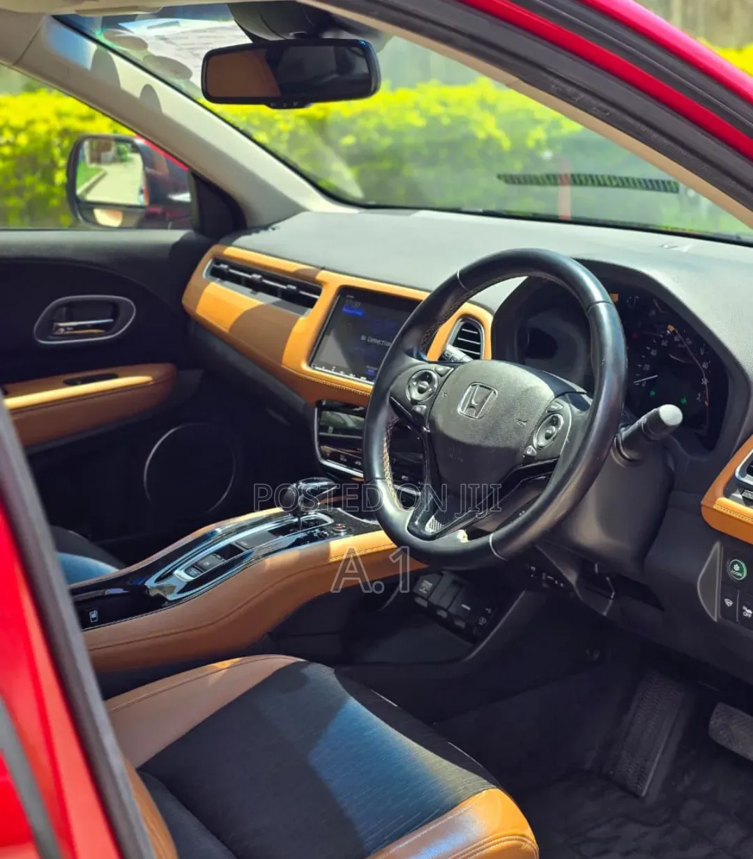 Honda Vezel 2019 Maroon