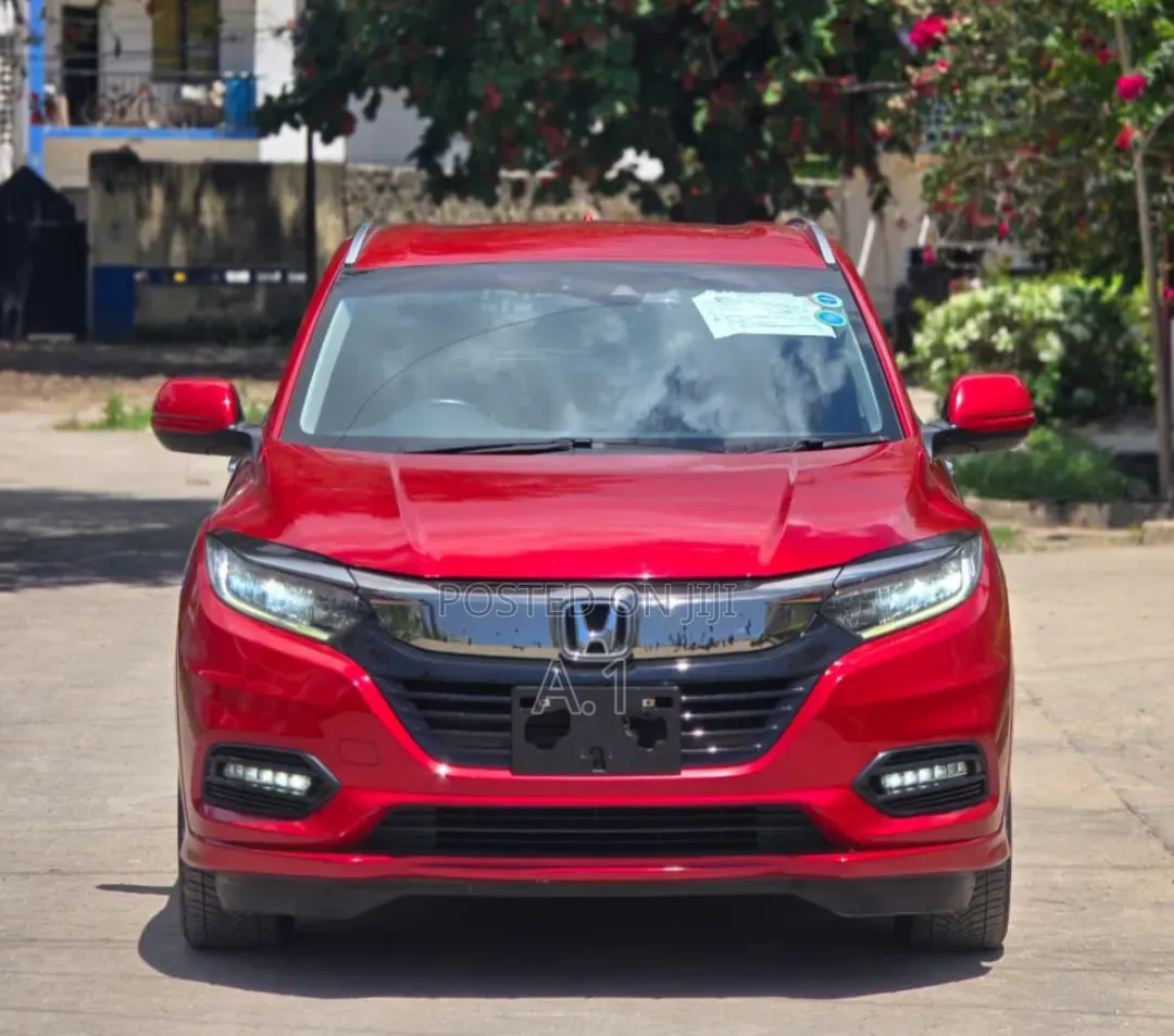 Honda Vezel 2019 Maroon