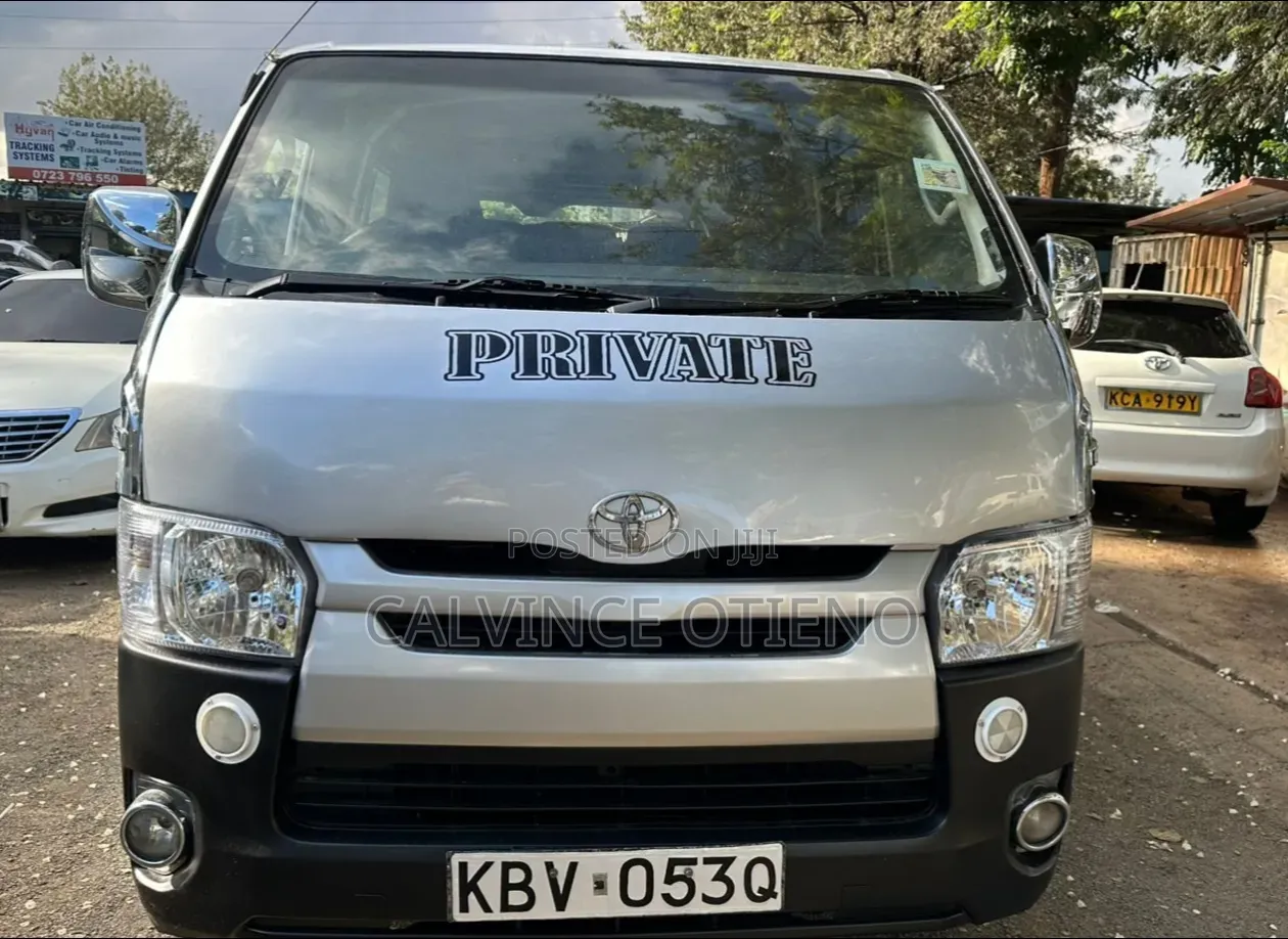 Toyota HiAce 2006 Silver