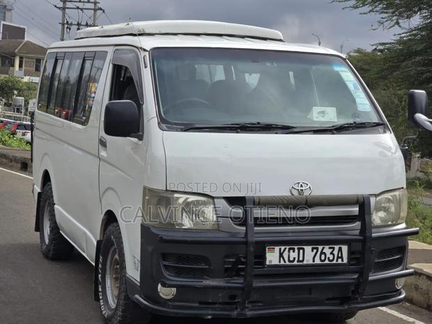 Toyota HiAce 2007 White - thumbnail 2