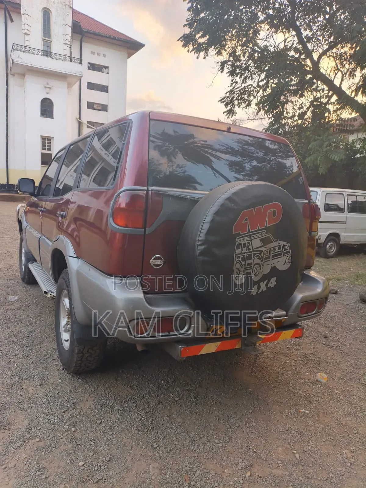 Nissan Terrano 1998 Red