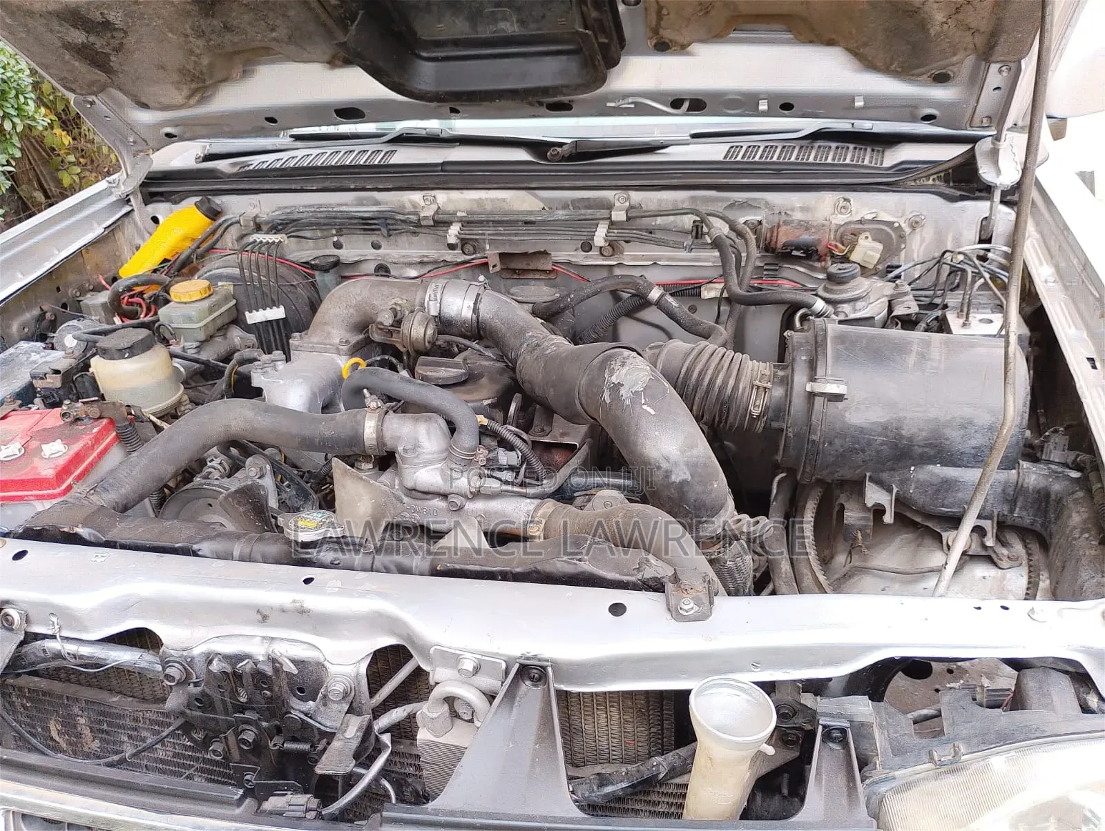 Nissan Hardbody 2005 Gray