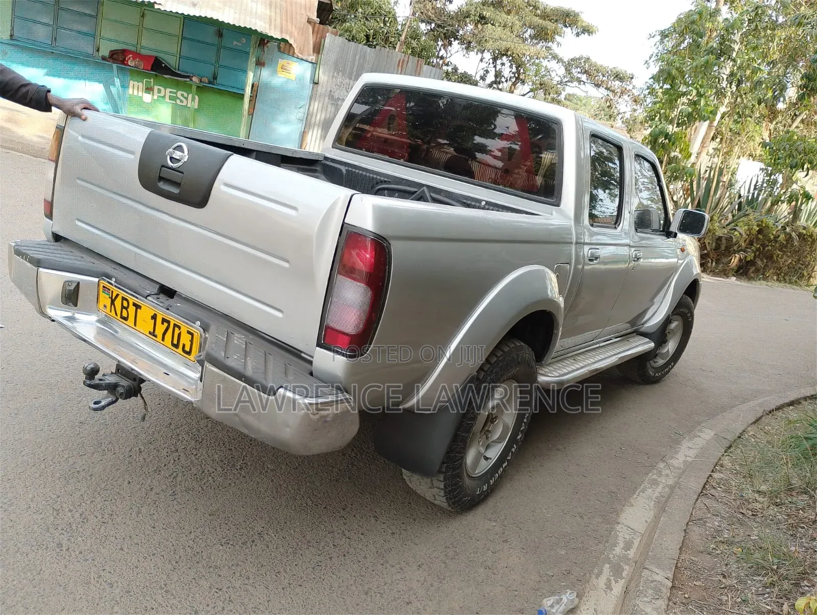Nissan Hardbody 2005 Gray