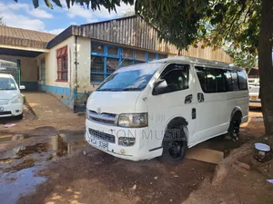 Toyota HiAce 2007 White