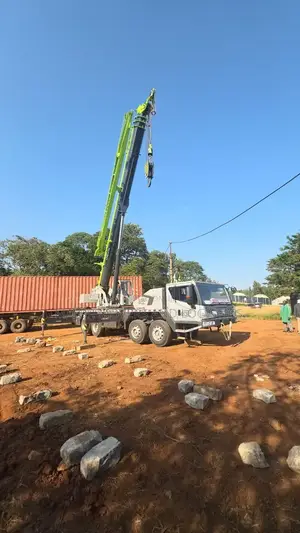 Mobile Crane Available For Lifting Wide Loads