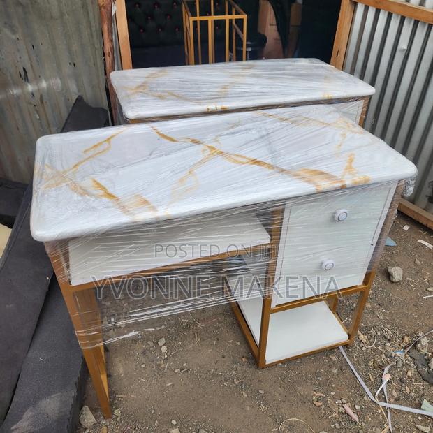 Manicure Table With Gold Marble Top