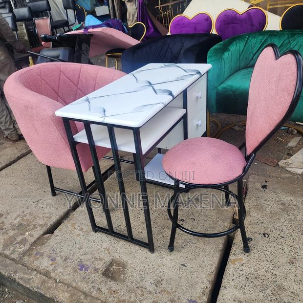 Manicure Table and Chairs Set Baby Pink