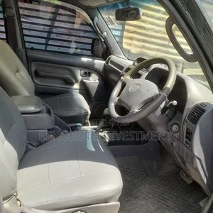 Toyota Land Cruiser Prado 2000 Green